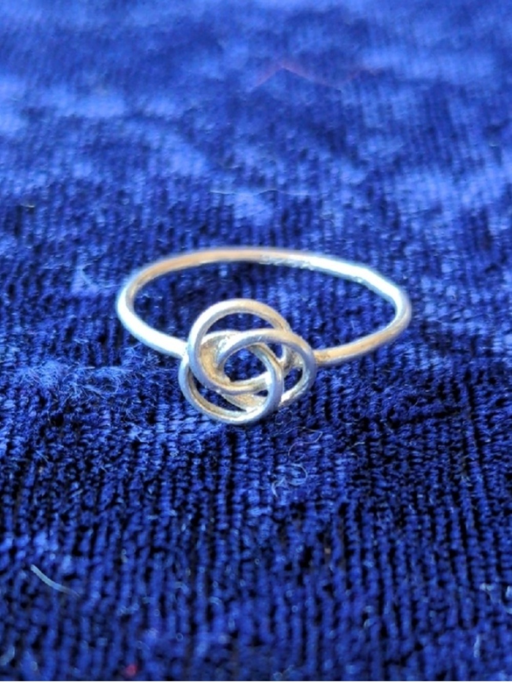 Vintage 925 sterling silver handmade dainty ring with Celtic flower knot